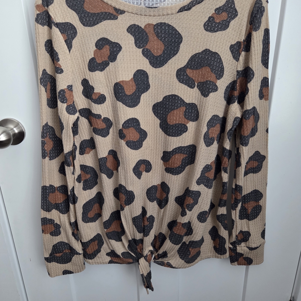 BombBomb Leopard Print Knot Front Top